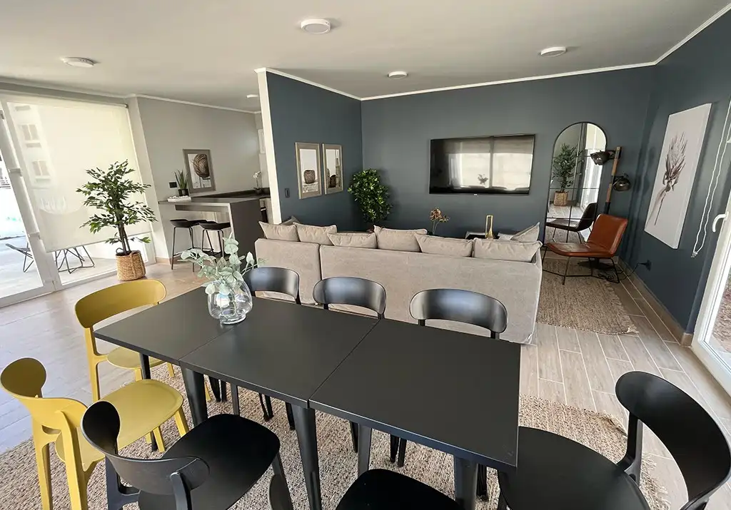 1697811303.7106-fg_sentrum_galeria_living_comedor_resultado